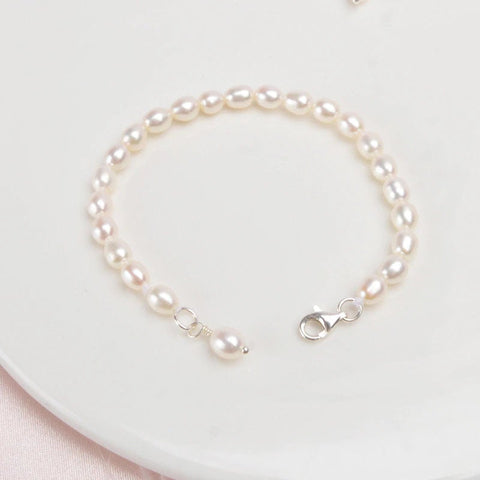 Pearl Bracelet, wedding gift, flower girl bracelet, bridesmaid gift, bridal shower gift, Dainty Pearl Jewelry, June Birthstone Bracelet