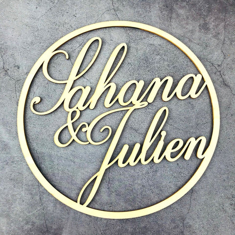 Round Wedding Name Sign - Mr and Mrs Sign - Custom Name Sign - Personalized Sign Sweetheart Decor First Name Name Centerpiece Wall Hanging
