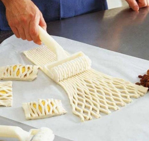 Pizza Cutter - Lattice Cutter - Dough Roller - Cookie Roller - Pastry Cutter - Pie Decorating Fondant Roller - Cooking Supplies - Pie Tools