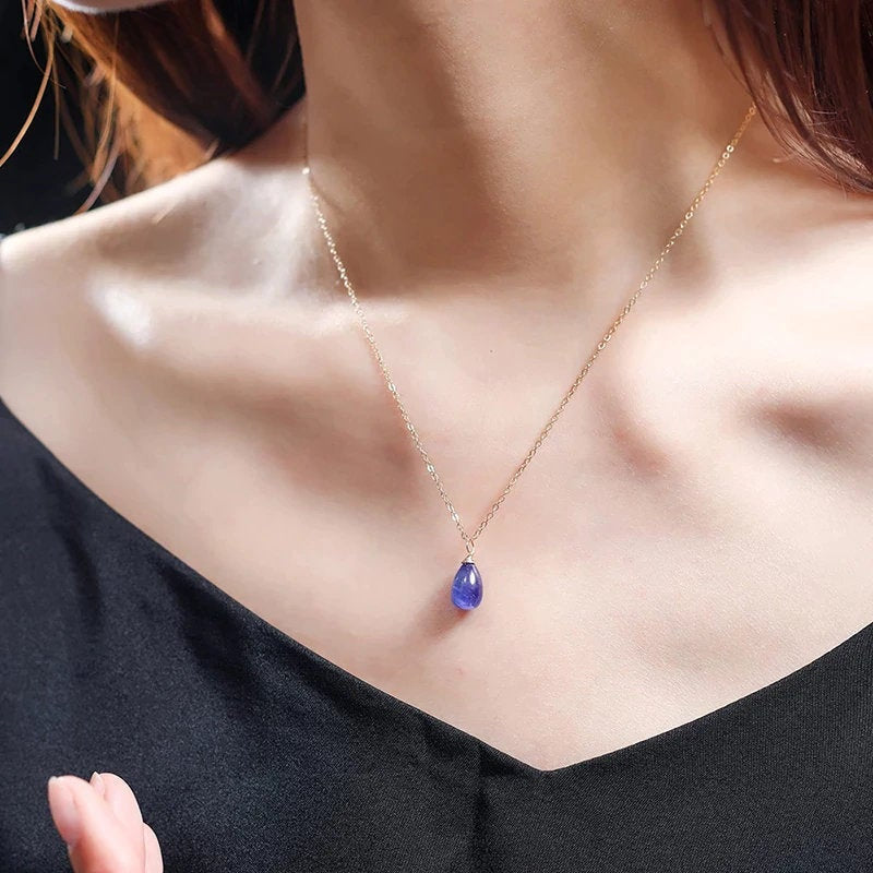 สร้อยคอแทนซาไนต์ทอง, หินประจำเดือนธันวาคม, จี้คริสตัลสีน้ำเงินธรรมชาติ, ของขวัญสำหรับผู้หญิง, เจียระไนรูปไข่, ของขวัญวันเกิด