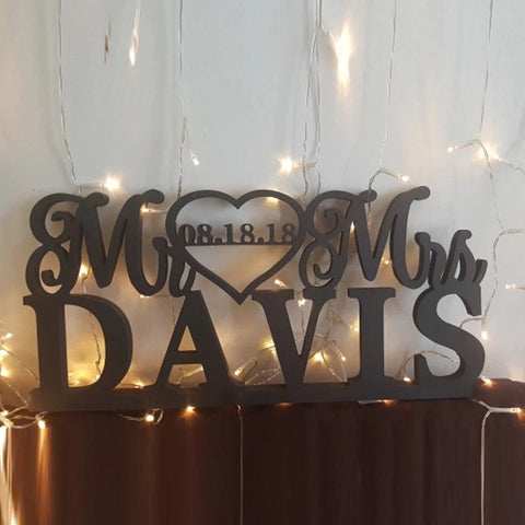 Wedding Name Sign - Mr and Mrs Sign - Custom Name Sign - Personalized Freestanding Surname Sign Sweetheart Table Decor Last Name Centerpiece