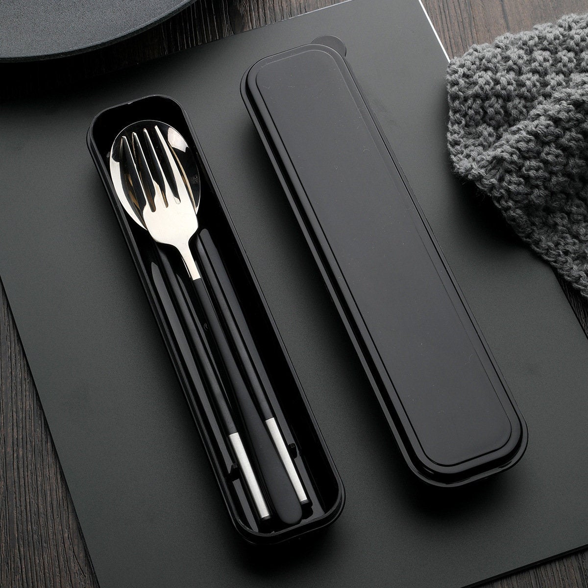 Travel Utensils with Case, Camping Utensil Set Rrusable Utensils Set with Case, Plastic Cutlery Set Forks Spoon Tableware, Portable Camping Cutlery