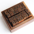 Alfabet & Nummer Houten Rubber Stempel Set in Doos - Houten Doos Letterzegels Symbolen Nummer Stempels Set - Hoofdletters Kleine Letters - Scrapbook