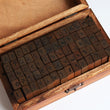 Alfabet & Nummer Houten Rubber Stempel Set in Doos - Houten Doos Letterzegels Symbolen Nummer Stempels Set - Hoofdletters Kleine Letters - Scrapbook