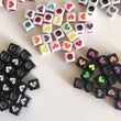 Bunte Herzperlen für Schmuckherstellung, schwarz-weiße Charms, Perlen für Armbänder, Abstandshalter, Schmuckzubehör, Schmuckteile, Acryl-Symbole